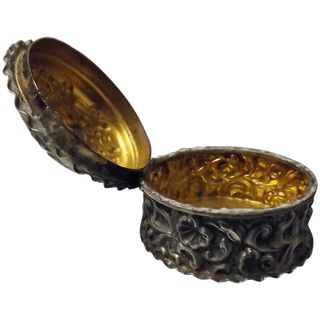 English Art Nouveau 1904 Sterling Silver Pill Box with Fabulous Repouse Decoration