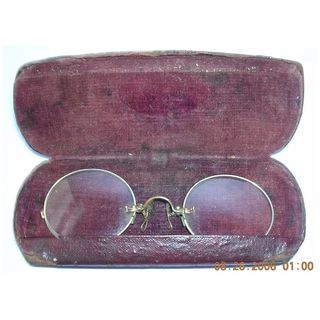 Vintage Pinz Nez Spectacles with Case