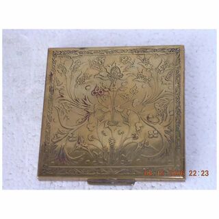 Vintage English Art Nouveau Brass Powder Compact