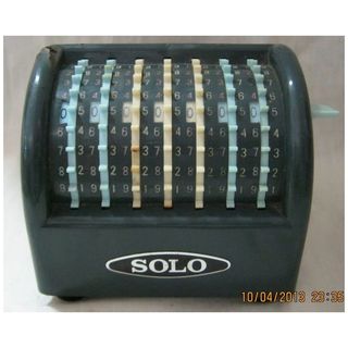 Retro 'SOLO' Mechanical Calculator Machine
