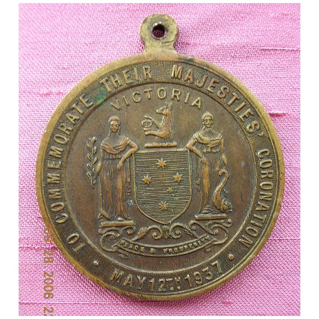 Australian 1937 Coronation Medallion King George V1 & Queen Elizabeth