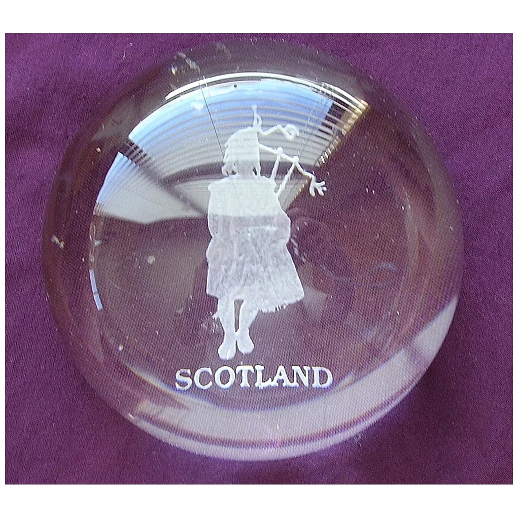 Large Vintage Scottish Piper Paper Weight