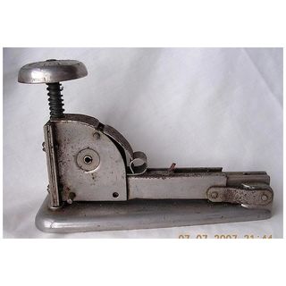 Vintage VANGUARD No 4 Desk Stapler Edwardian Period